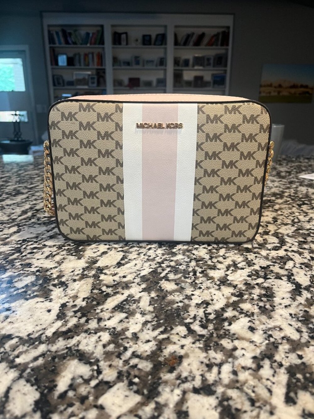 Michael Kors Light Pink & Tan Crossbody Purse | Excellent Condition - Picture 2 of 3